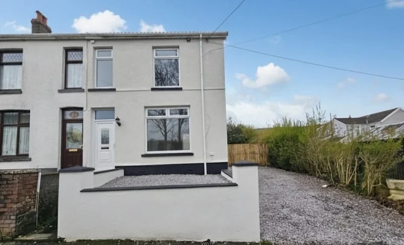 Martyns Avenue, Seven Sisters, Neath